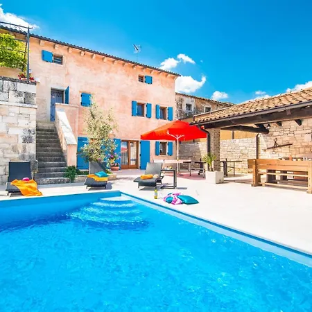 Villa Fumica By *